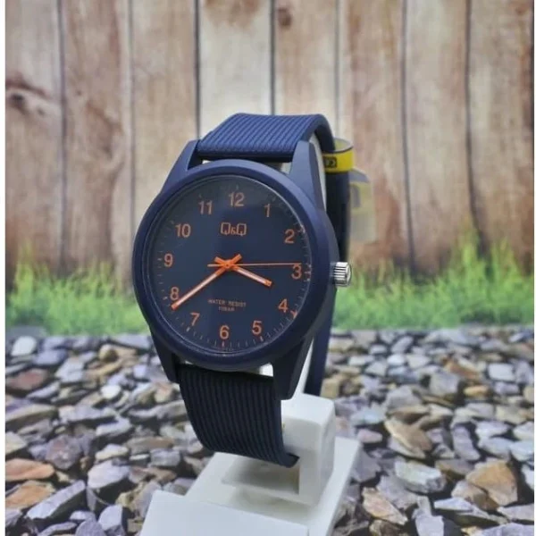 ساعت مچی عقربه‌ای مردانه کیو اند کیو مدل VS12J012Y - تصویر 7