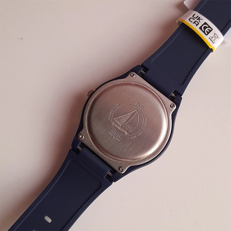 ساعت مچی عقربه ای کیو اند کیو مدل v39A-004vy - تصویر 2